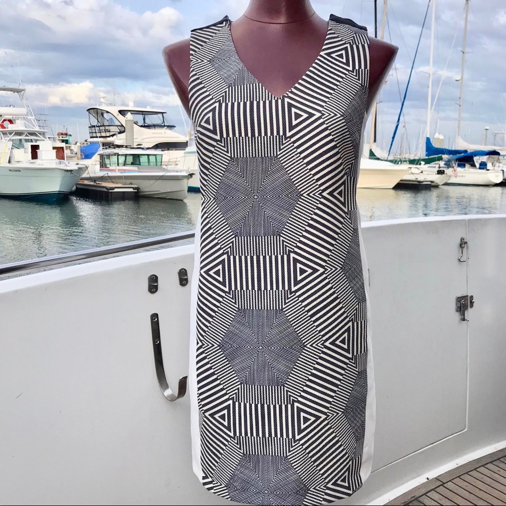Adelyn Rae Geometric Print Sheath Mini Dress Small